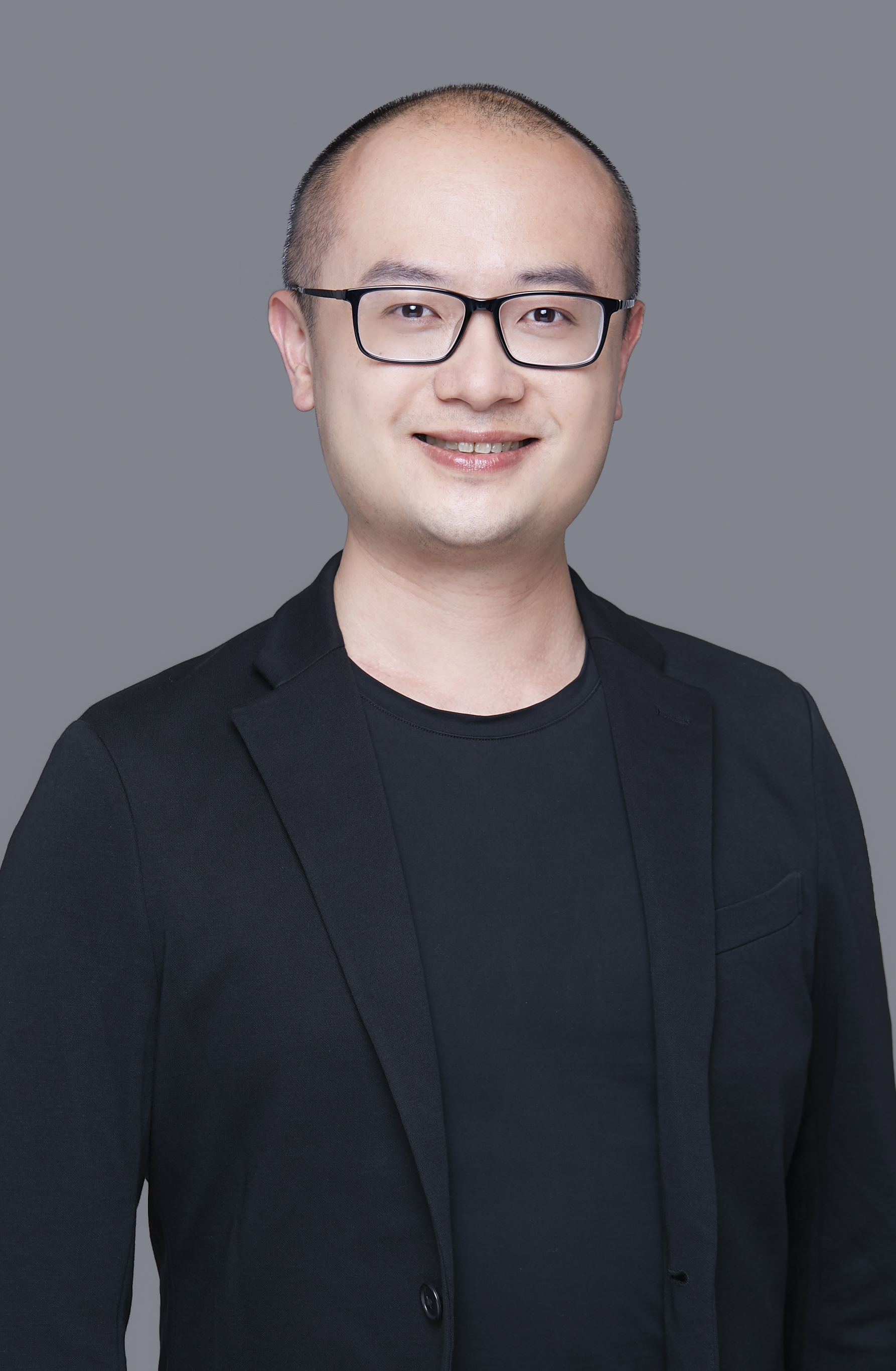 正装照(新).jpg